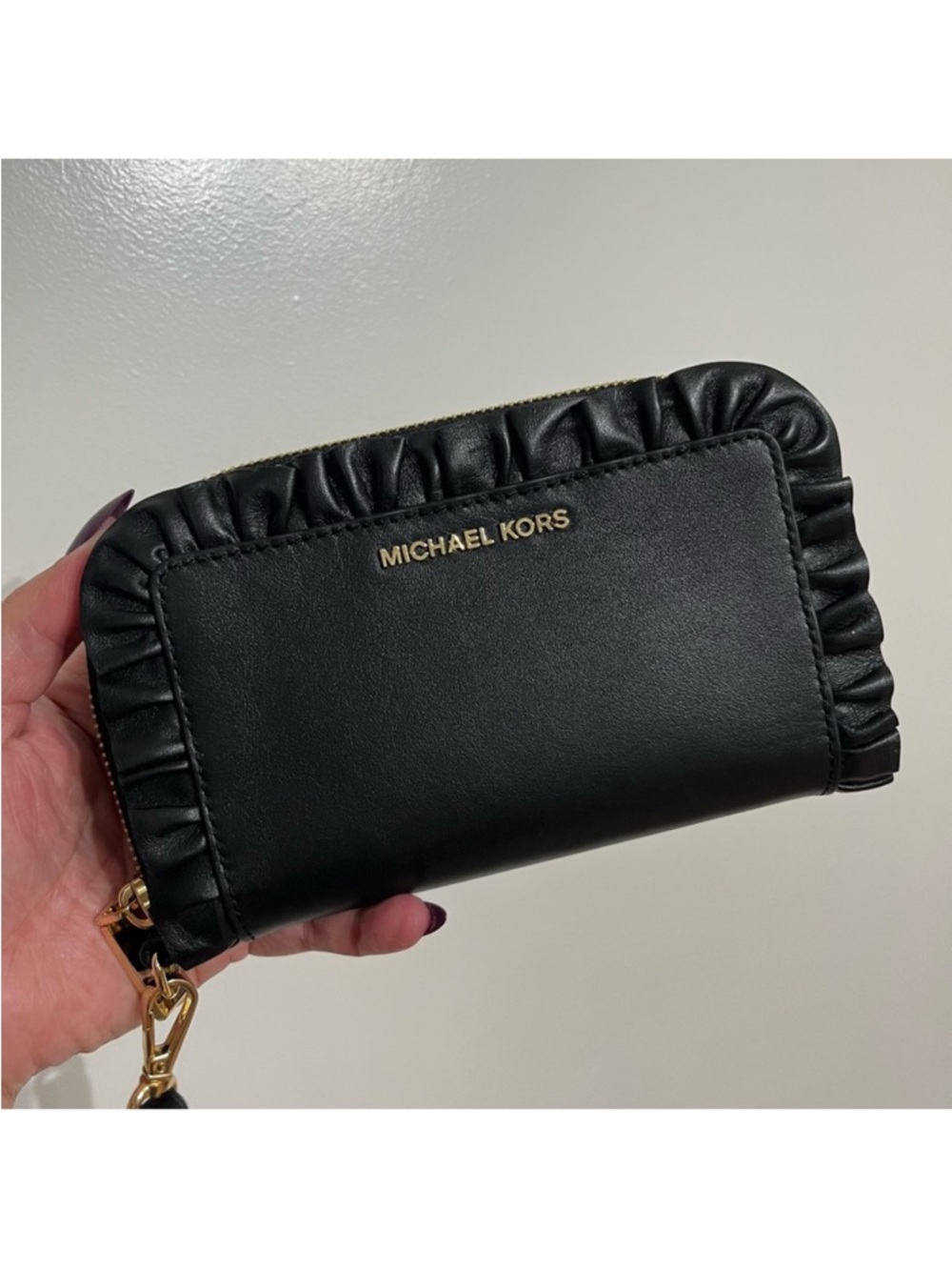 NWT! Jet Set Ruffled Leather Phone Wristlet Wallet